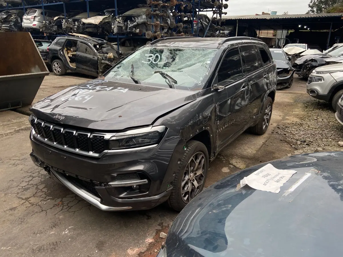 Sucata Jeep Commander — Elite Auto Peças